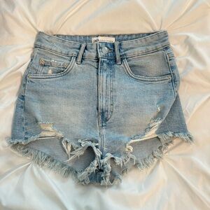 Zara Distressed Lightwash High Waisted Denim Shorts Size 24